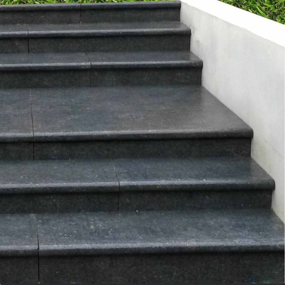 Black Natural Limestone Steps 900x450 30MM