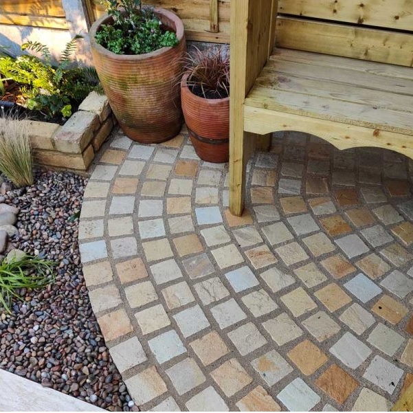 Fossil Mint Natural Sandstone 100x100 40-60MM Cobble Setts