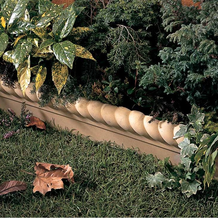 Full Scroll Top Edging Kerb