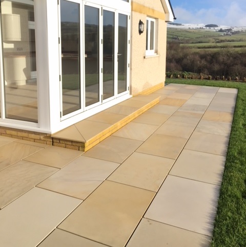 Mint Ivory Smooth Sandstone 900x600 Paving Slabs