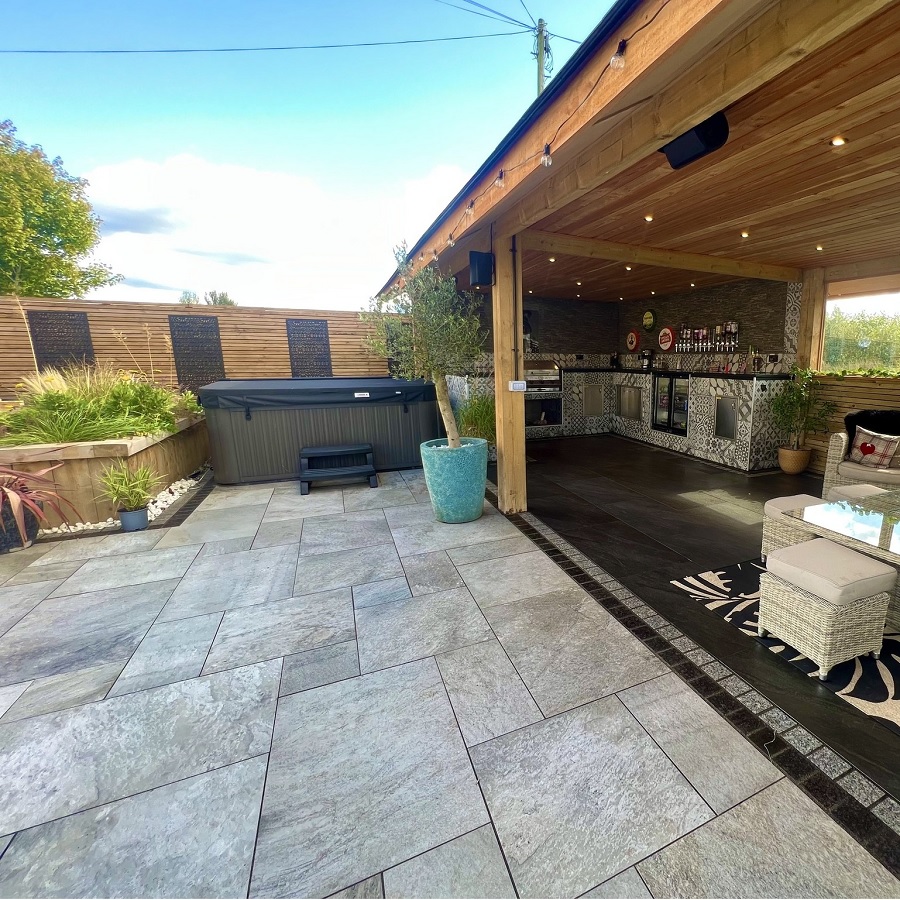 Quartzite Grey Porcelain Paving Slabs Mixed Size