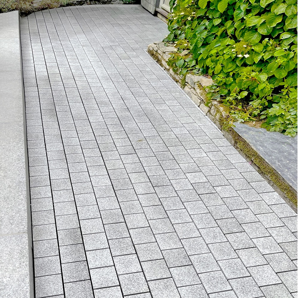 Silver Grey Sawn Granite 100x100 30MM Cobble Setts