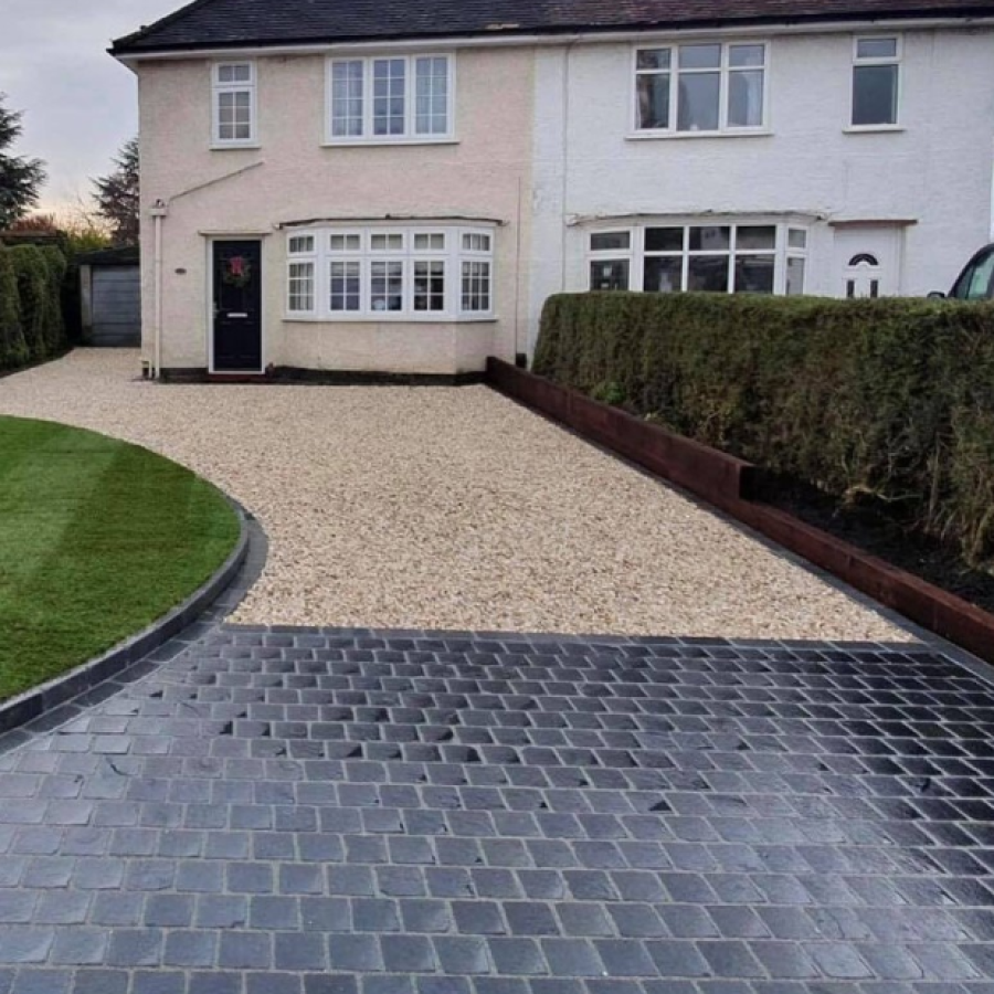 Black Sawn Granite 100×100 30MM Cobble Setts